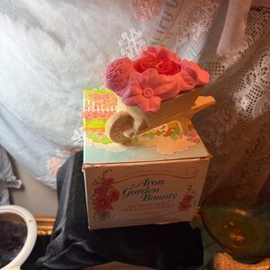Rare 1979 Avon Meadow Morn Flower Wheelbarrow Candle. Unused in original box